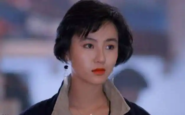 最美蓝凤凰袁洁莹,和李连杰合作过两次,演技比利智厉害