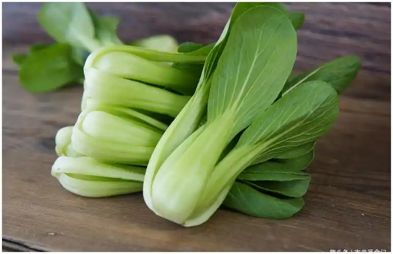 用清水洗青菜,相当于没洗,学会小妙招,农药污垢轻松泡掉|青菜|小苏打|