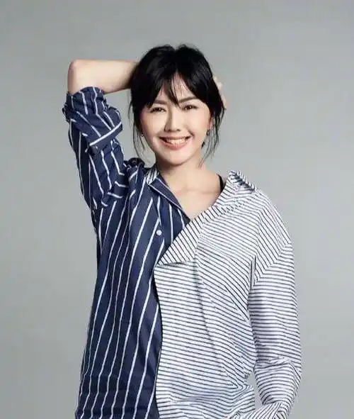 原创孙燕姿埃及拍mv时被当地绑匪持械劫持之后退隐2年