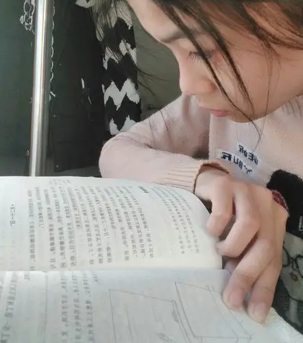 临沂华盛实验学校--八年级五班的读书照片