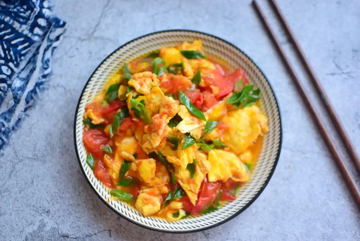 西红柿炒鸡蛋怎样做最好吃?教你一招,这样做,酸酸甜甜好吃到哭