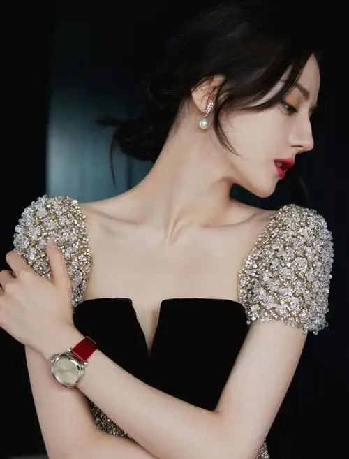 迪丽热巴超话601598#沛纳海潜力无限#星河清,波光明78@dear