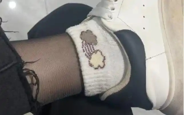 跑个步,袜子都汗湿啦!