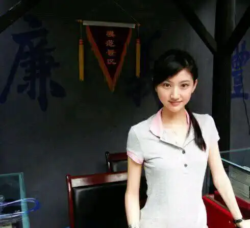 景甜童年旧照被曝光网友从小美到大的典范