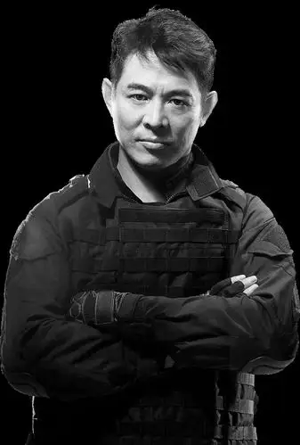 李连杰早年帅气写真图片