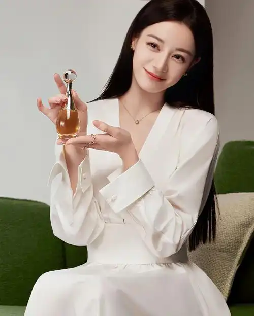 迪奥 dior 新图9596    哇塞05@dear-迪丽热巴    #迪奥全球