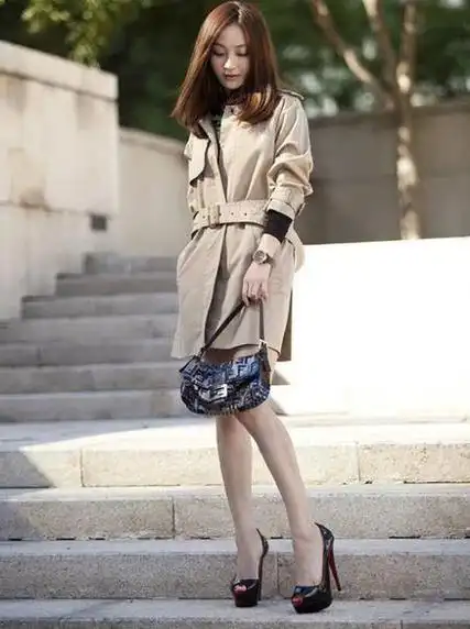 37岁姚笛瘦到失控小码白裙都撑不出身材细针腿够雷人