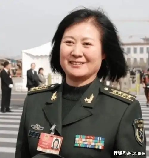 原创26位明星军衔大比拼个个深藏不露最高正军级待遇