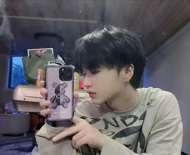 神秘的贺某人爱你无悔