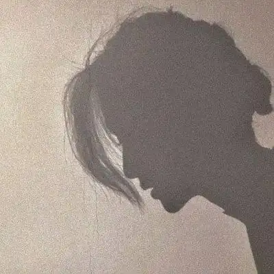 影子头像黑白图片 好看的唯美影子头像女高冷