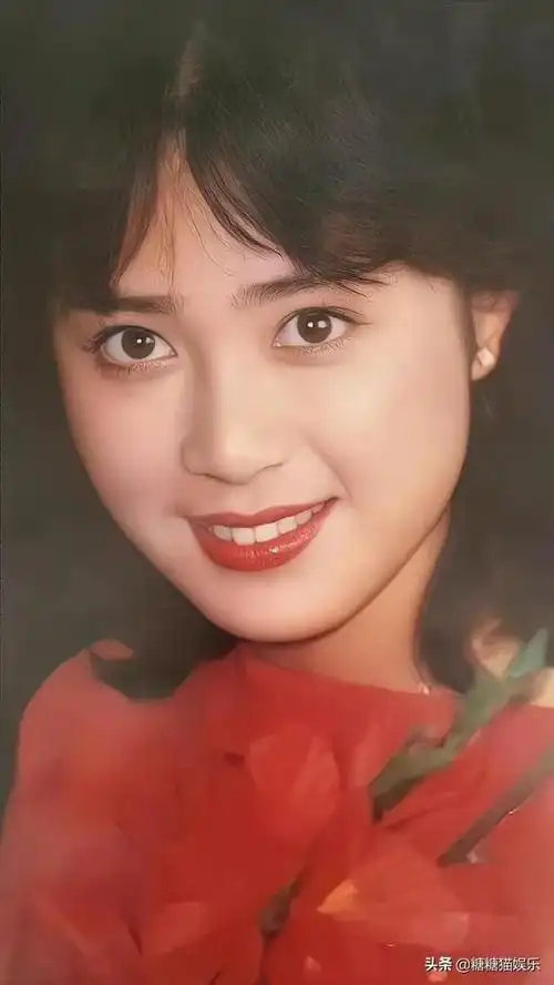 傅艺伟倾国倾城美艳动人