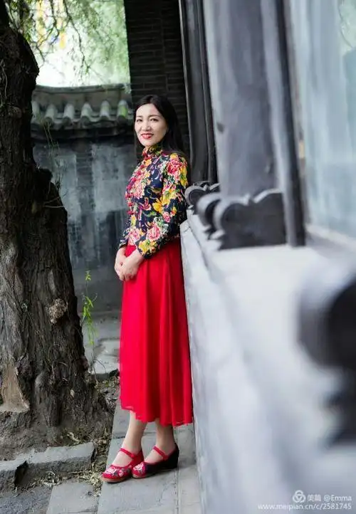 女人最美是中年30岁活韵味40岁活智慧50岁活优雅