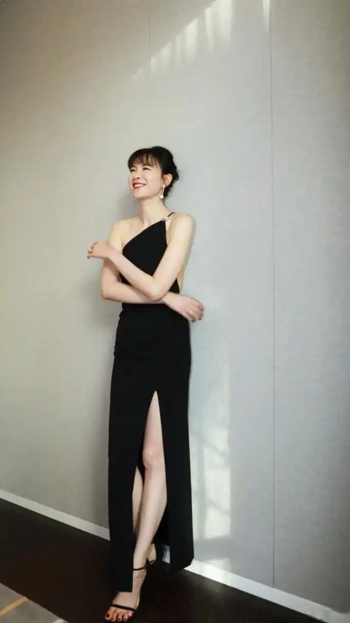 李艾是一位中国大陆地区女模特,演员,主持人,1979年1月4日出生于广东