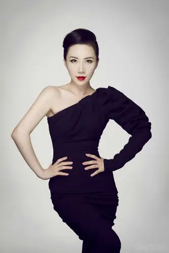 民歌手丁晓红性感妩媚万种时尚写真诱惑