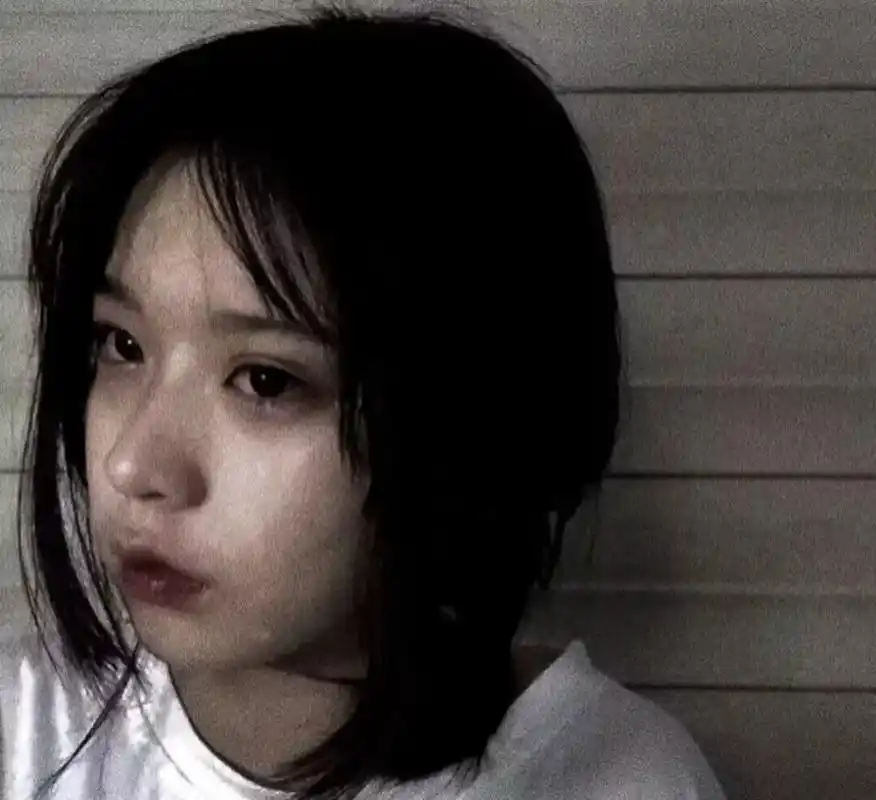 伤感微丧女生头像