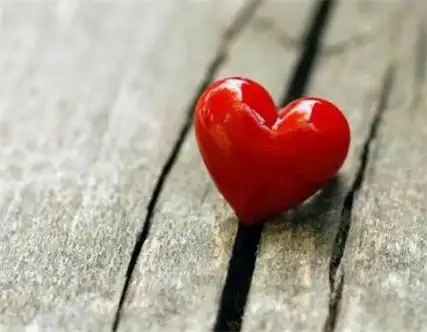 520鲜红色爱心图片大全2021 全新520爱情图片朋友圈配图