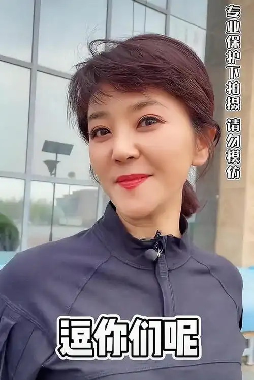 回顾从央视一姐到查无此人49岁的方琼如今过得怎样