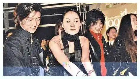 王菲曾评价:李亚鹏直播"哭穷",预言成真?_人生_网友_未来的