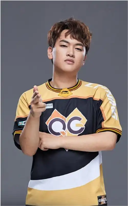 二队qghappy新阵容为何比一队强小胖是重点hurt也被带起来了