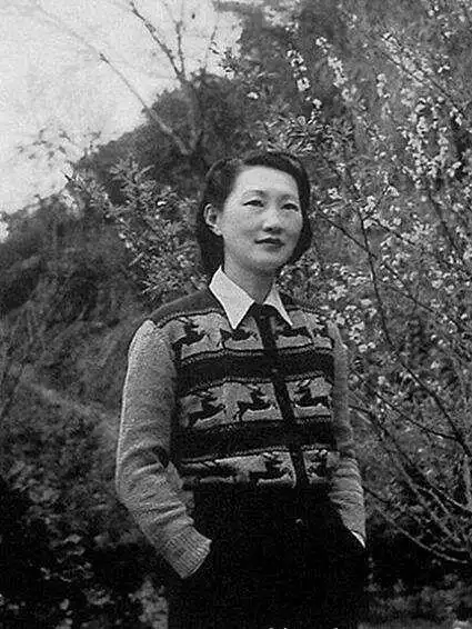 人间清醒蒋士云,对张学良爱而不嫁,做6个孩子继母却赢一生幸福|赵一荻