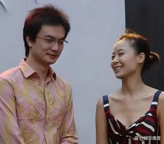 柯蓝24岁年薪60万经历4段感情四恋黄志忠51岁仍坚持不婚