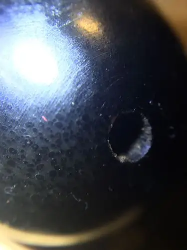 请问大师 这个是什么材质的珠子?不透光