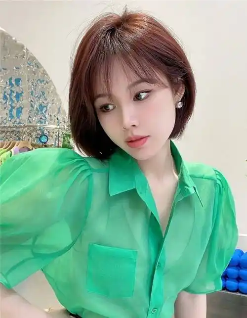 头发少个子不高脸还大姐妹,剪完乐开花_层次_刘海_短发