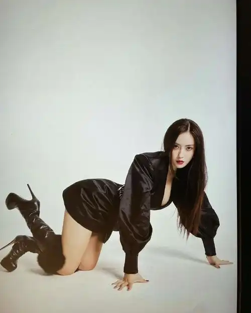 朴孝敏超话#tara将11月15日回归#【211110孝敏ins更新】tiki taka b