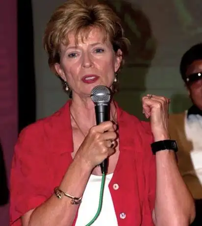 李小龙妻子近照?