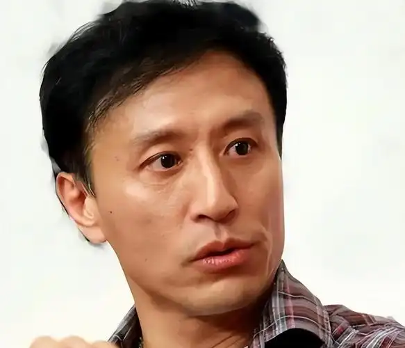 王洛勇:闯荡美国16年,感激19岁嫁给他的丁宁,胡歌是得意弟子