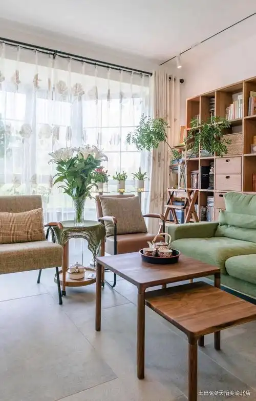 治愈系的超温暖三口之家适合慢生活客厅窗帘日式客厅设计图片赏析