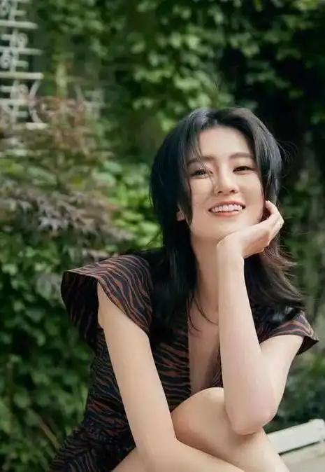 表面是艺人实则是富家千金的5位女星她们最不怕的就是潜规则