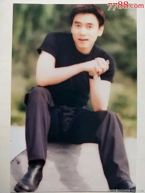 著名影星林依轮照片一张