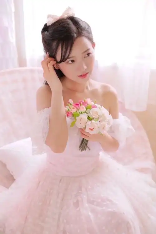 宅男校花女神香肩美女图片