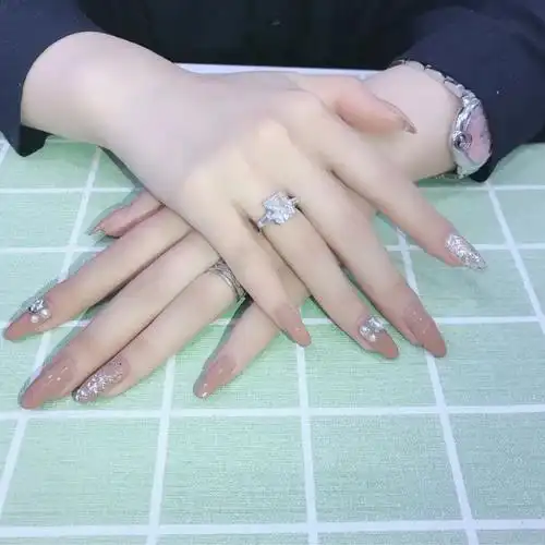 精选70款好看的美甲图片2020流行的款式blingbling她来啦