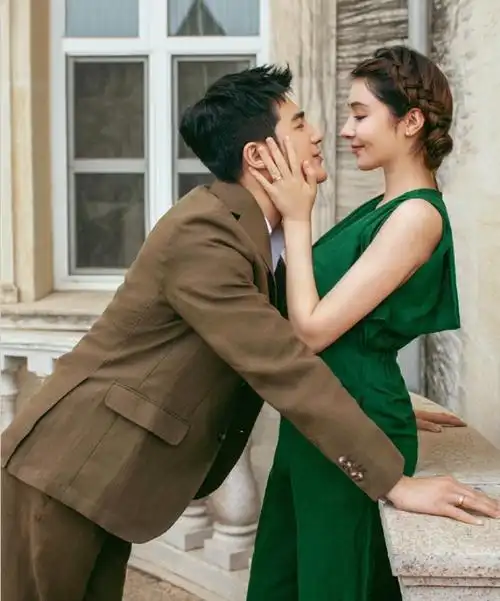 姜潮婚纱照麦迪娜姜潮婚纱照曝光