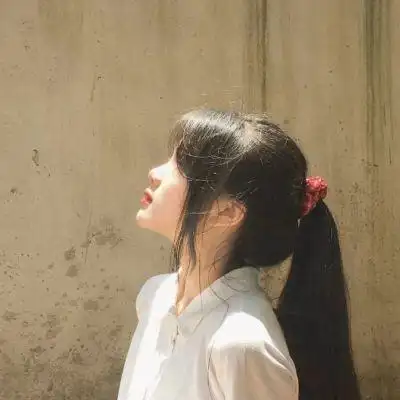 侧脸女头像简单干净图片,元气满满的女头像仙气干净可爱侧脸真人_女生