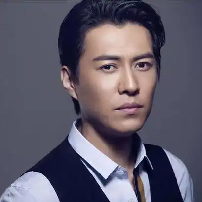 靳东表示,这个问题不仅仅是他个人的问题,也不仅仅是抓住几个骗子并