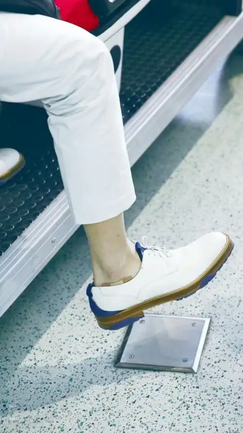 靳东今日睡前吸一发脚踝毕竟我是个脚踝控…-堆糖,美好生活研究所