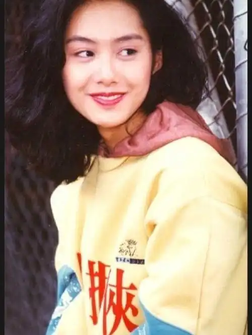 永远的意中人朱茵复古港风卷发