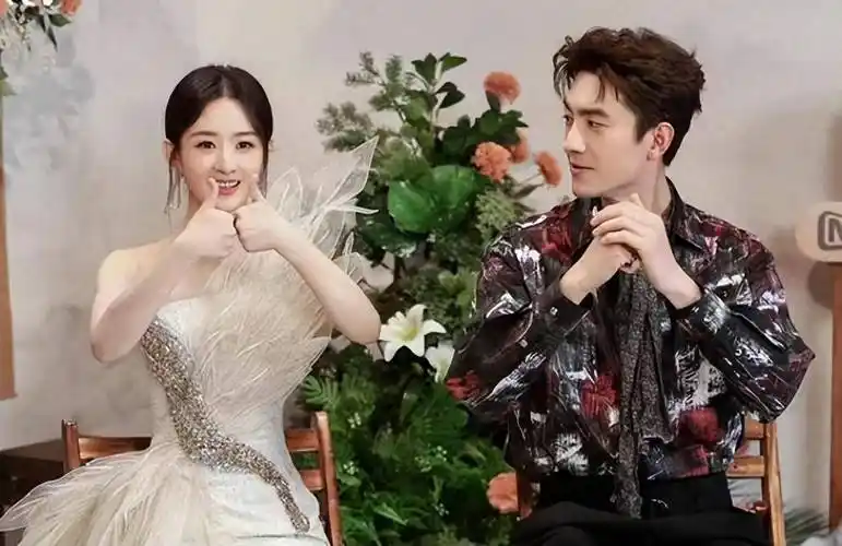 《与凤行》直播甜炸!林更新下意识喊赵丽颖"媳妇",要嗑疯了