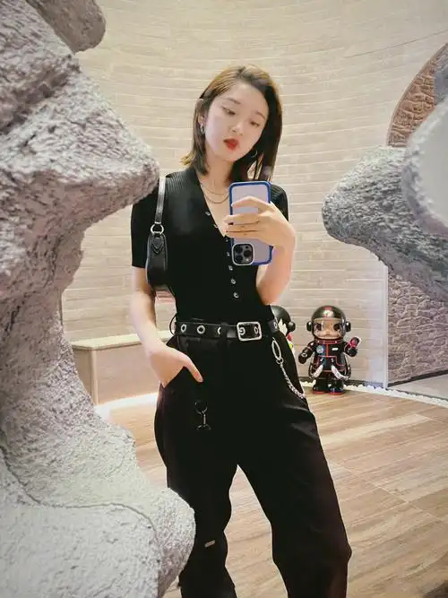 唐艺昕近期私服分享.