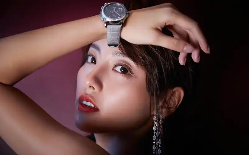 张嘉倪性感优雅写真桌面壁纸