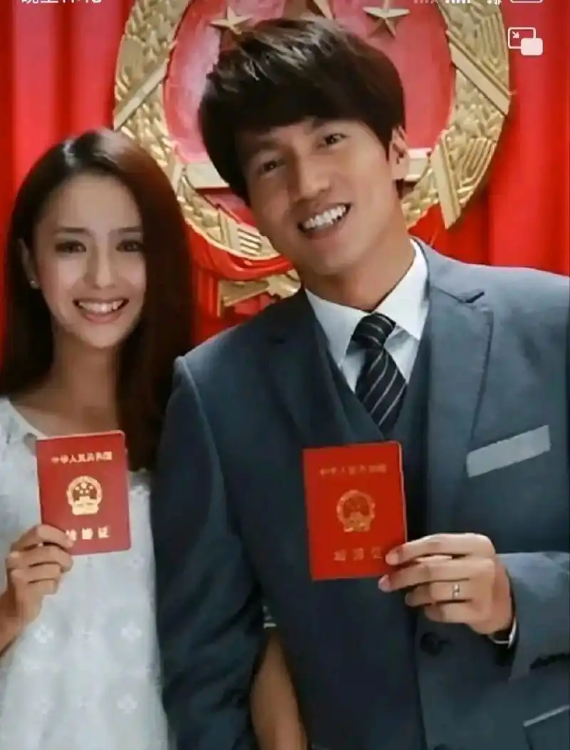 佟丽娅和言承旭这张照片看起来太幸福了!