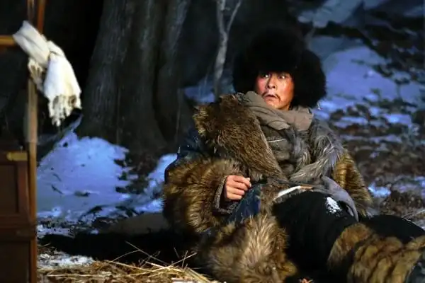 网易娱乐7月17日报道昨日,红色经典剿匪传奇电视剧《林海雪原》已在