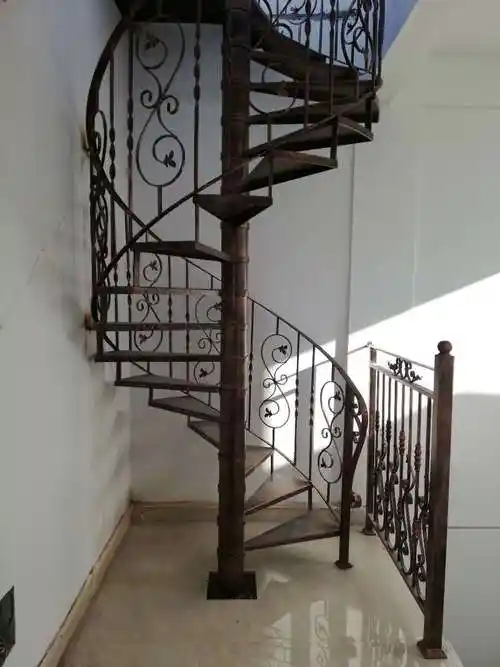 插单2022秋西安青龙寺售楼处钢构箱体旋转楼梯跃鼎金属厂家设计定制