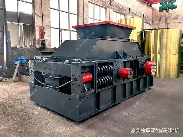 瓜米石对辊制砂机可以将瓜米石破碎并研磨成细砂,也可破碎鹅卵石,青石