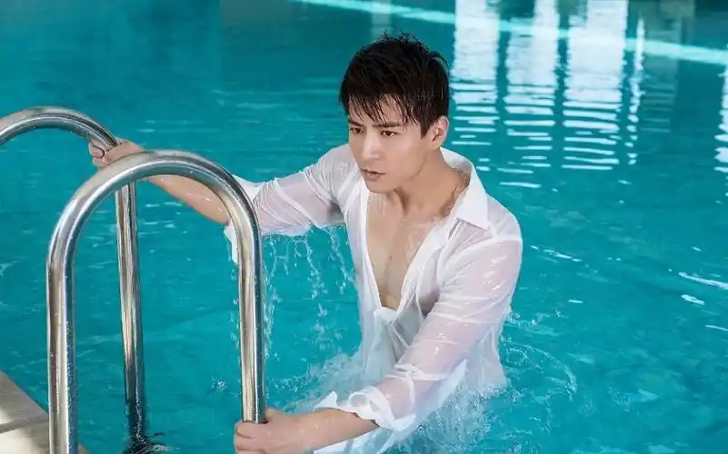 【魏千翔】男神魏千翔,肌肉型男,身材好棒!