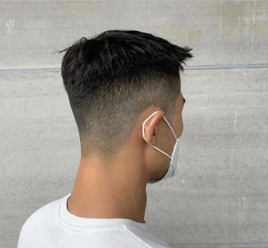 快要开学了,精选帅气男发23款,大学生快看看!_发型