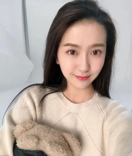 上海戏剧学院的学生 环球小姐中国区亚军 长腿女神许龄月